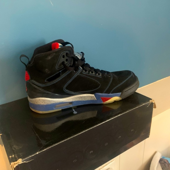 NIKE AIR JORDAN RETRO BLACK RED BLUE SIZE 10.5 - Picture 3 of 9